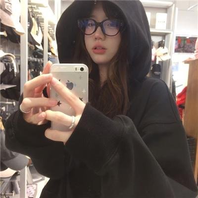 顶楼左边那栋房子